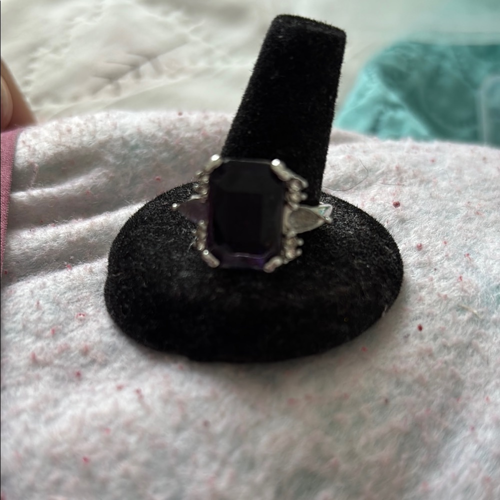 Elegant Silver and Purple Gemstone Ring